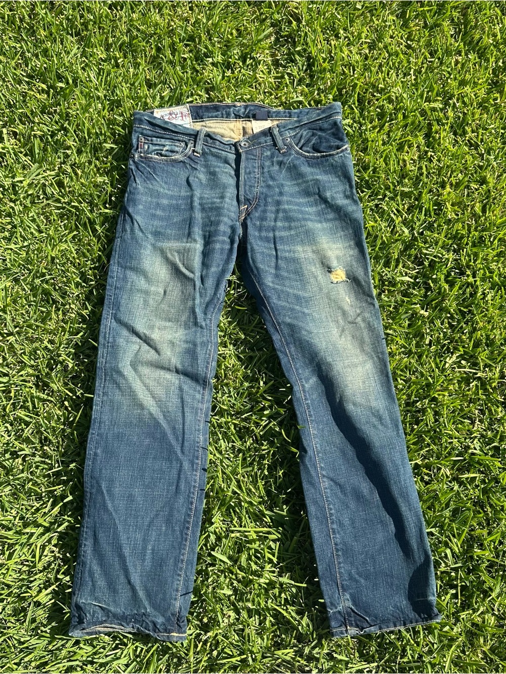 Abercrombie & Fitch Distressed Blue Straight-Leg Jeans Size 32x30 5 Pocket Denim